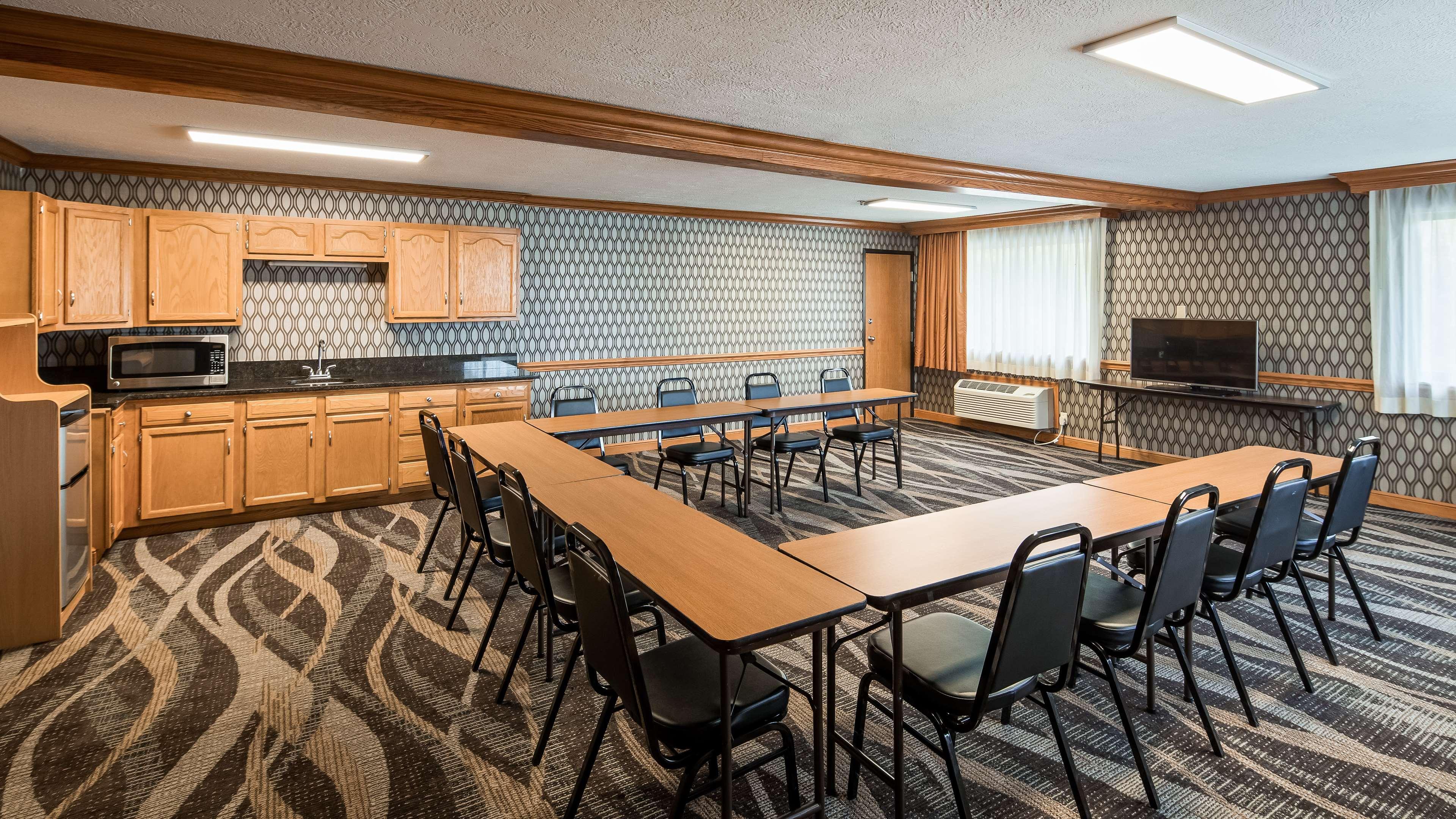 Best Western Plus North Canton Inn & Suites Екстер'єр фото