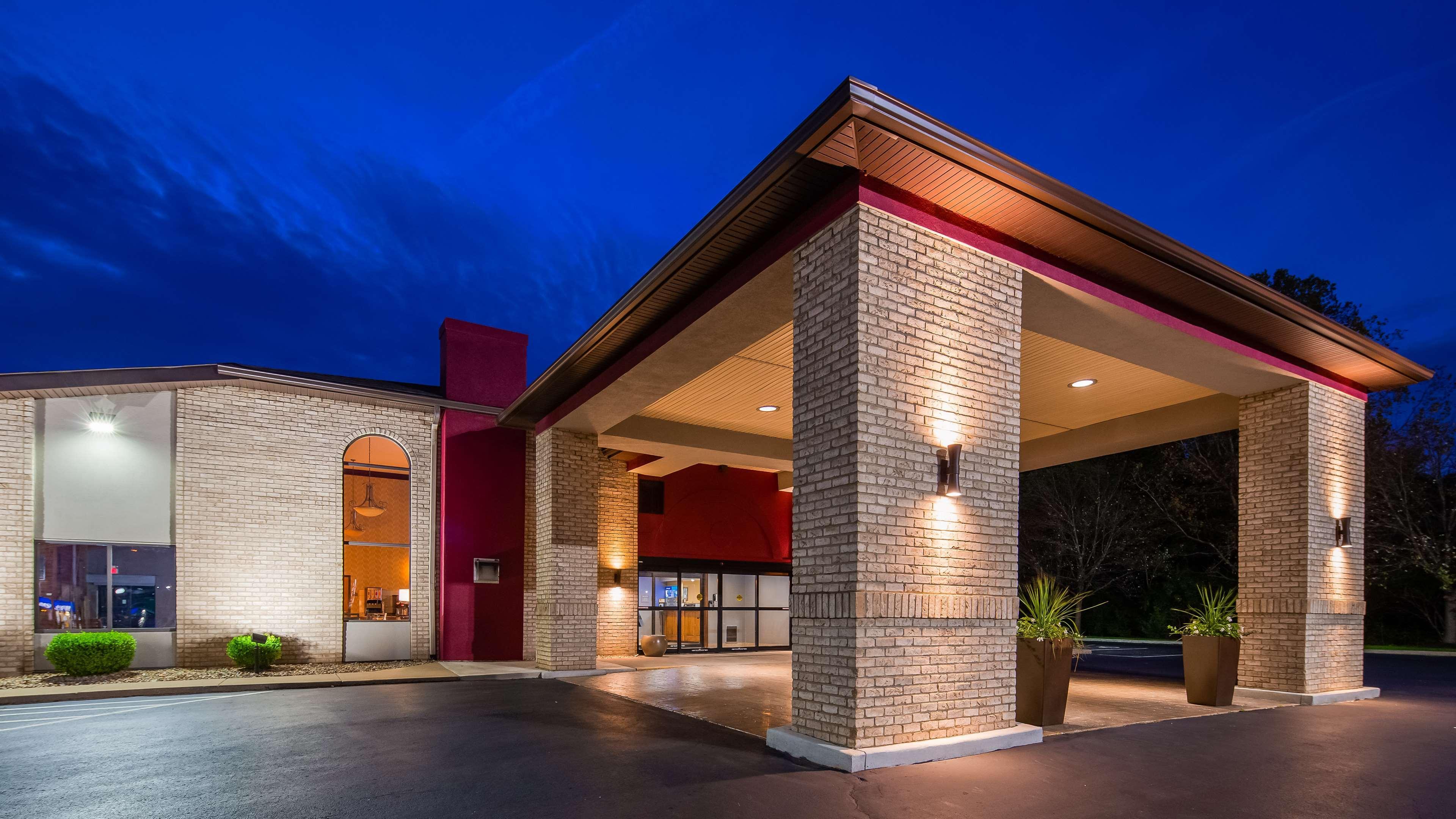 Best Western Plus North Canton Inn & Suites Екстер'єр фото