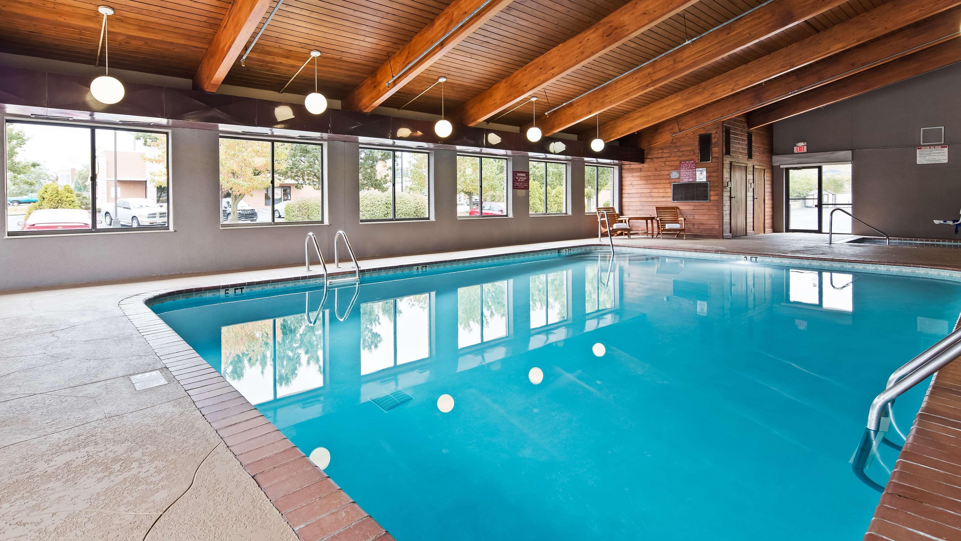 Best Western Plus North Canton Inn & Suites Екстер'єр фото